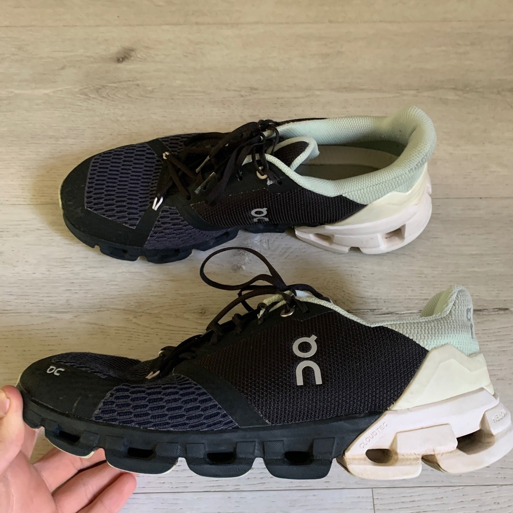 On Cloudflyer Running Shoes Black Mint Green CloudTec Helion Sneakers Womens